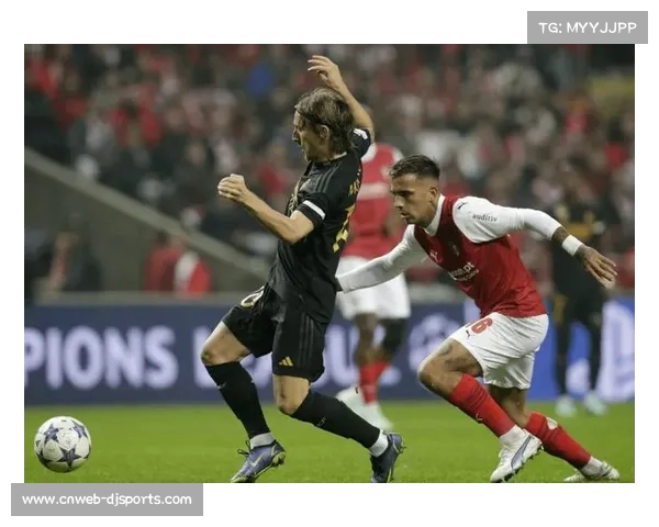 卡马拉的孤军奋战：巴黎FC前锋3场球荒，中场支援不足